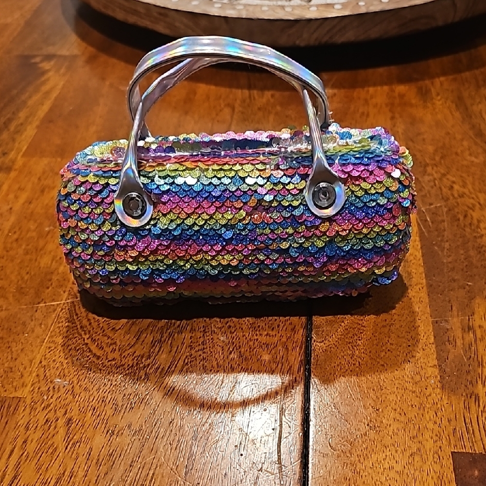 Multicolor FLIP Sequin hard sunglass case. NWOTS!!
